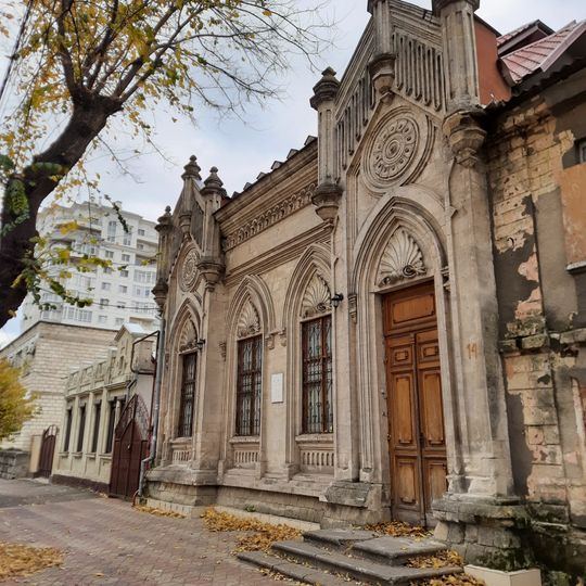 Urban mansion, Serghei Lazo, 14