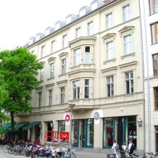 Monbijouplatz 12
