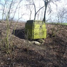Podstavec zaniklé sochy Madony u cesty na Mariánskou skálu v Ústí nad Labem