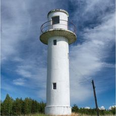 Paslepa front lighthouse