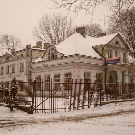 Manor in Sochaczew Chodaków