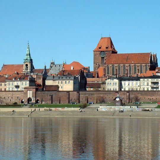 Toruń city walls