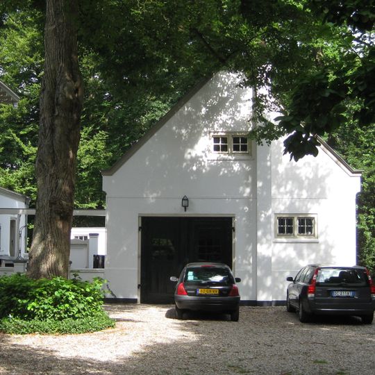 Garage deel uitmakend van het complex 'Villa oldenheem'