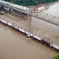 BNSF Missouri River Bridge