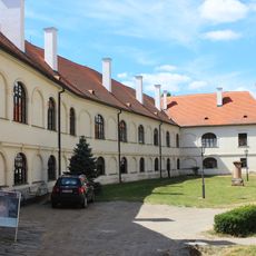 Budova proboštství kláštera Porta coeli