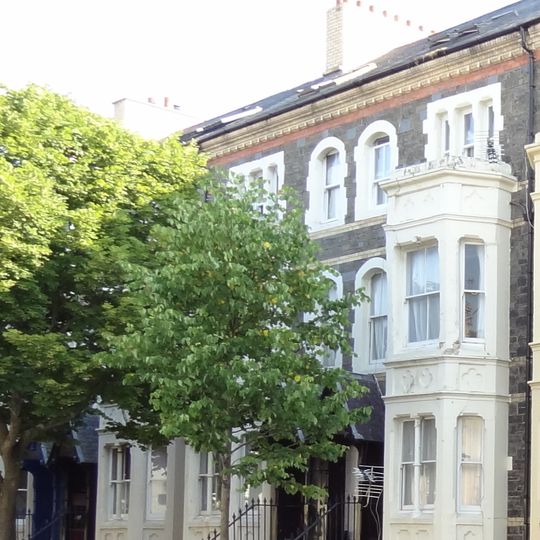 No.13 Queen's Terrace, Queen's Road