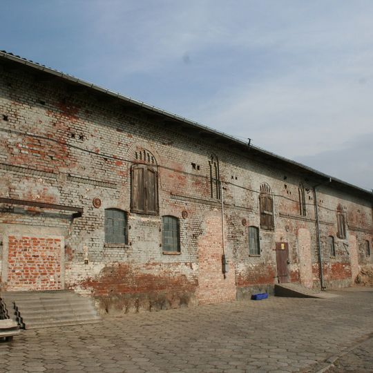 Budynek inwentarski ze spichrzem w Linowie