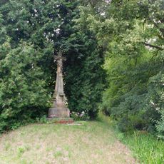 Kříž na okraji Zvole na rozcestí