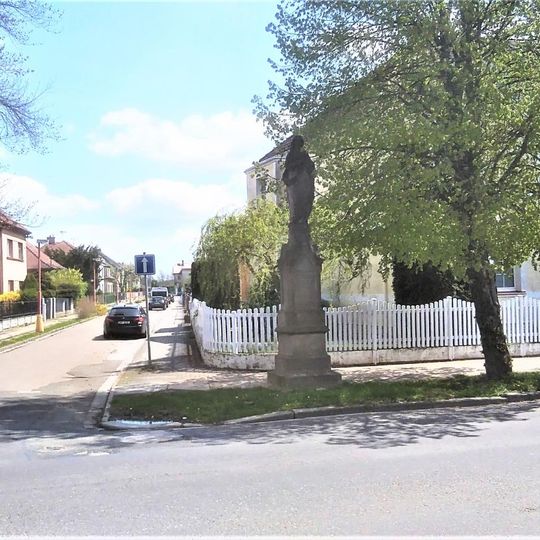 Socha Panny Marie v ulici Bedřicha Smetany v Novém Bydžově