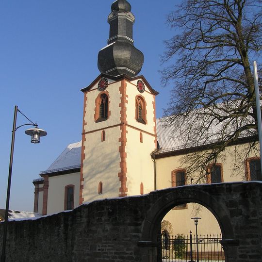 Katholische Pfarrkirche Mariä Himmelfahrt und Peter und Paul