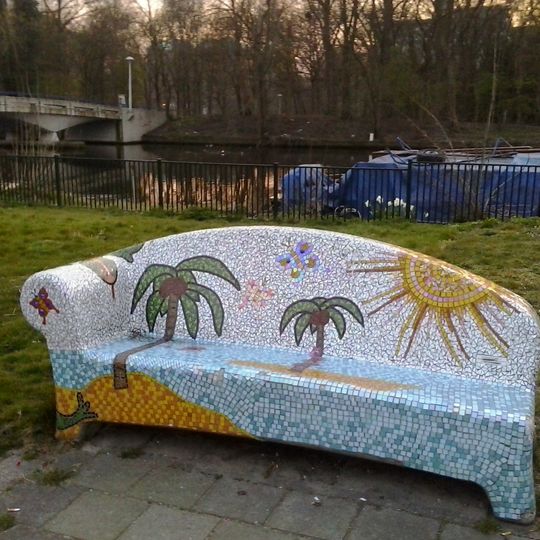 Social Sofa Postjeskade