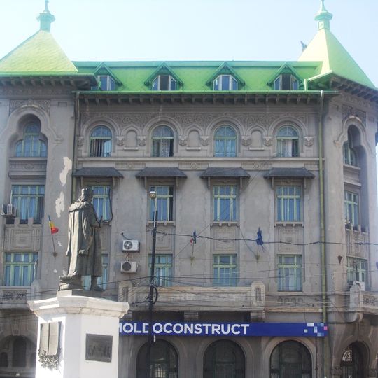 Former Dacia Bank in Iași