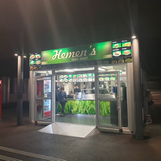 Hemen S Take Away, Inhaberin Novicky Jalal
