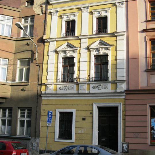 8. května 33