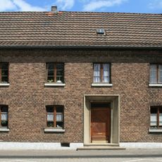 Berger Dorfstraße 43