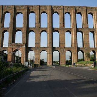 Aqueduct van Vanvitelli