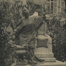 Statue du docteur Mesny
