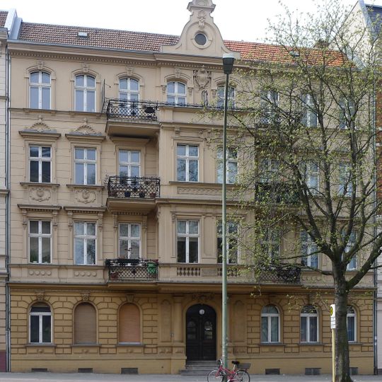 Mietshaus Schmiljanstraße 2