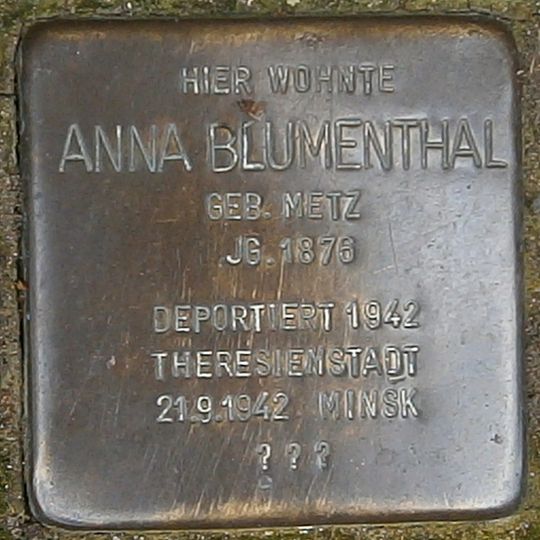 Stolperstein en memoria de Anna Blumenthal
