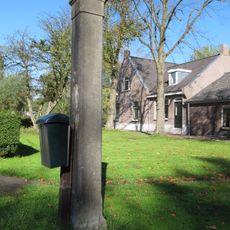 Hardstenen grenspaal