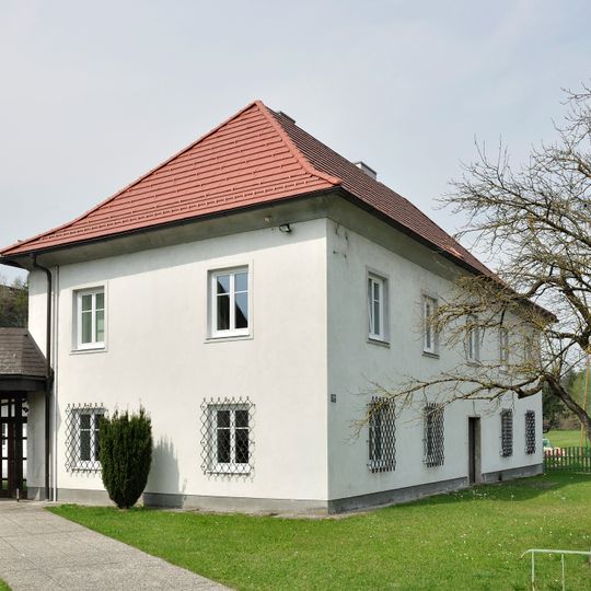 Pfarrhof, Altbau