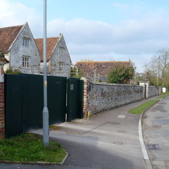 Forecourt Wall To Marwarden Court And St Lawrence Reading Road