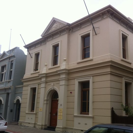Commercial Building, 16 High Street