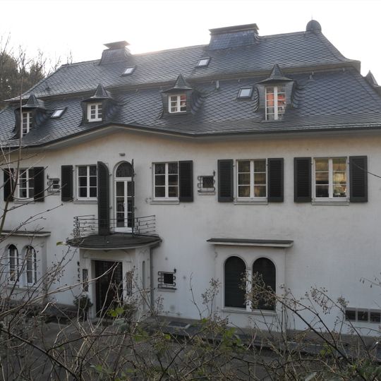 Hindenburgstraße 90