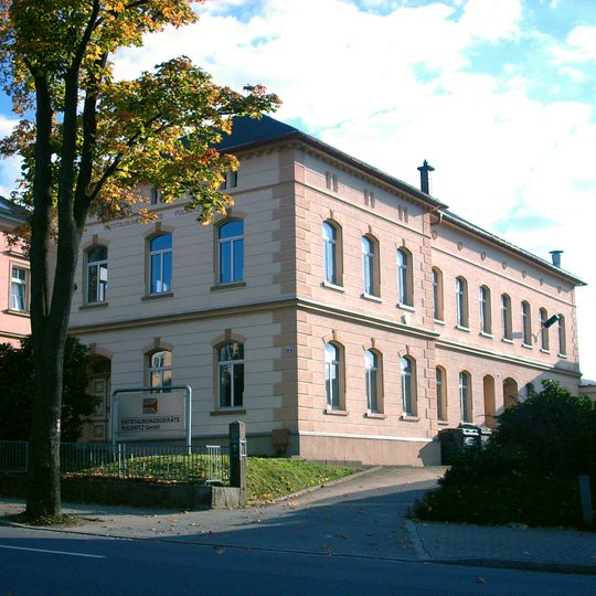 Villa und Fabrikgebäude Bahnhofstraße 11, 13