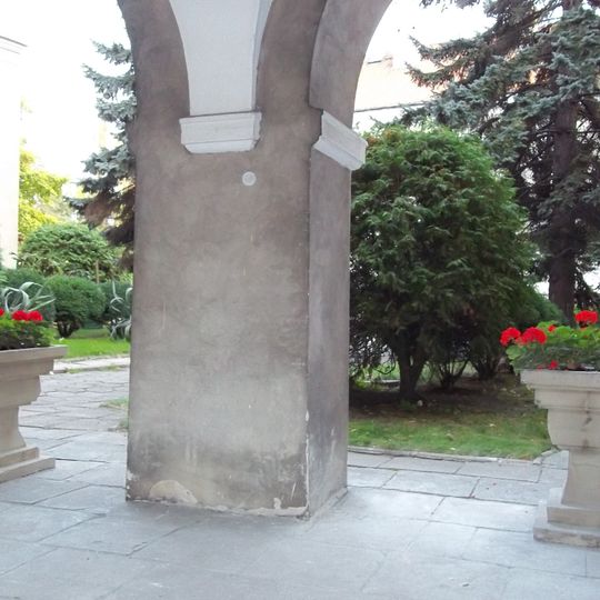 Ogród z dziedzińcem