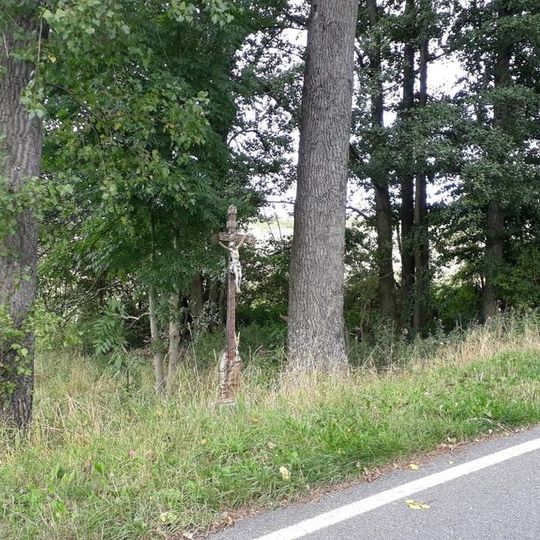 Kříž u Mnichu u silnice do Deštné