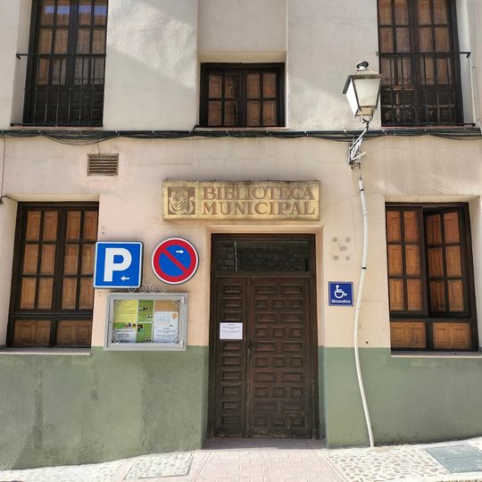 Biblioteca Municipal - Petra Ramírez