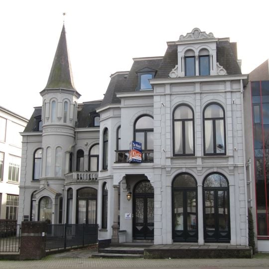 Spoorlaan 436 en 438, Tilburg