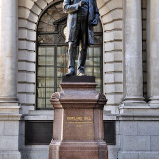 Statue of Rowland Hill