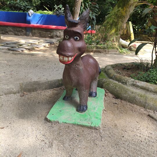Escultura Naif - O Burrinho