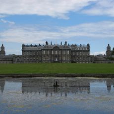 Hopetoun House