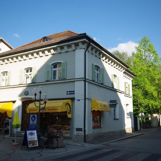 Ehemaliges Zolleinnehmer-, Wacht- und Rathaus , dann erste Zeitungsdruckerei Bad Reichenhalls