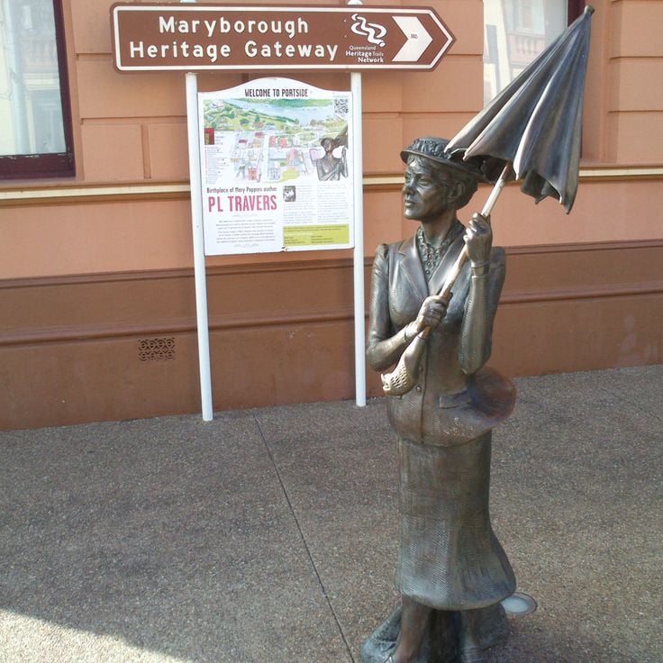 Mary Poppins Statue in Queensland