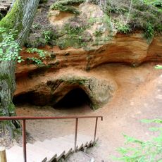 Mazsalacas Velna pagrabs - kulta vieta