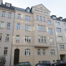 Mietshaus in geschlossener Bebauung Walter-Oertel-Straße 29