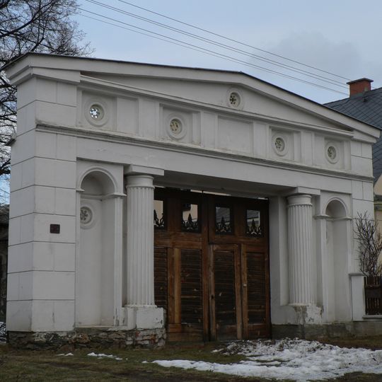 Brána usedlosti čp. 102