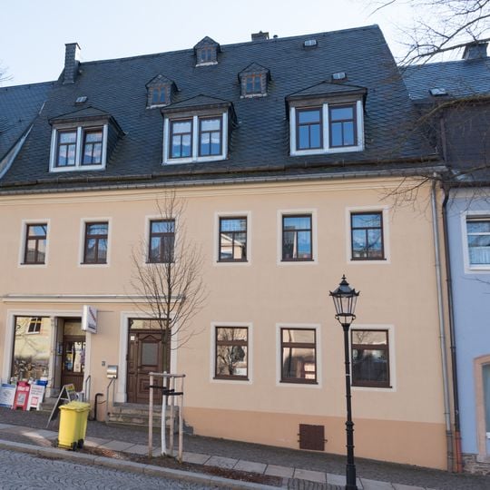 Wohnhaus mit Laden, in geschlossener Bebauung Große Kirchgasse 34