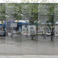 Spiegelwand
