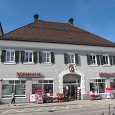 Wohn- und Geschäftshaus