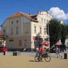 14 Wolności Square in Mikołajki