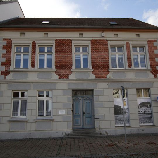 Wohn- und Geschäftshaus Marktstraße 163