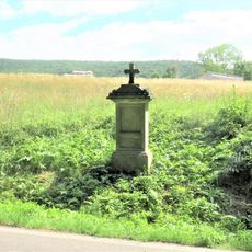 Kříž u silnice severně od Dubičné