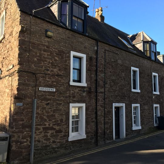 Dunblane, 2 Bridgend