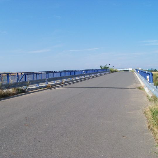 Most přes dálnici D6 v Hostivici u Průhonů