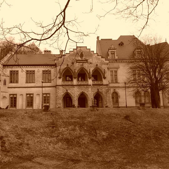 Młoszowa Castle